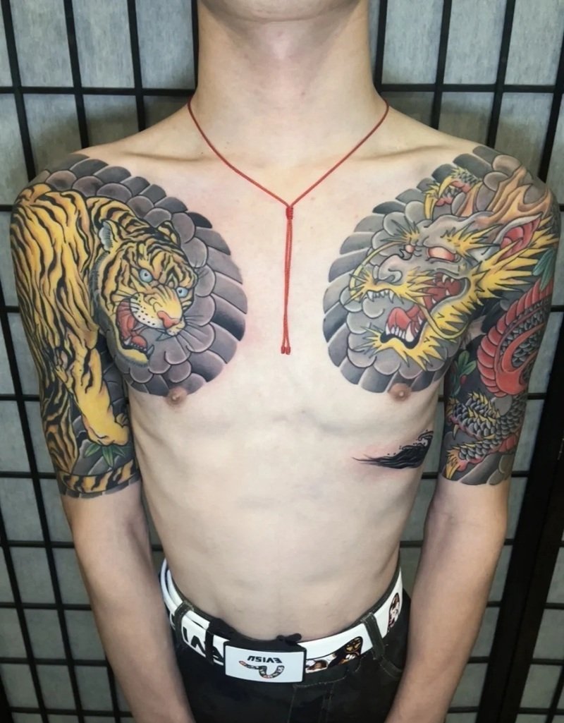 hình xăm rồng vắt vai 10