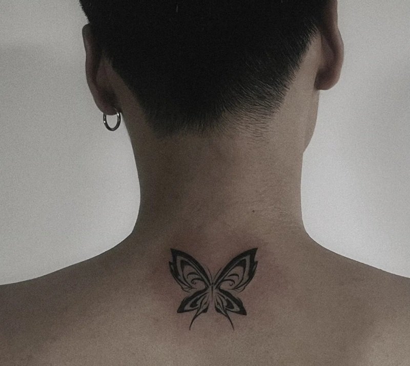 hình xăm sau gáy 29