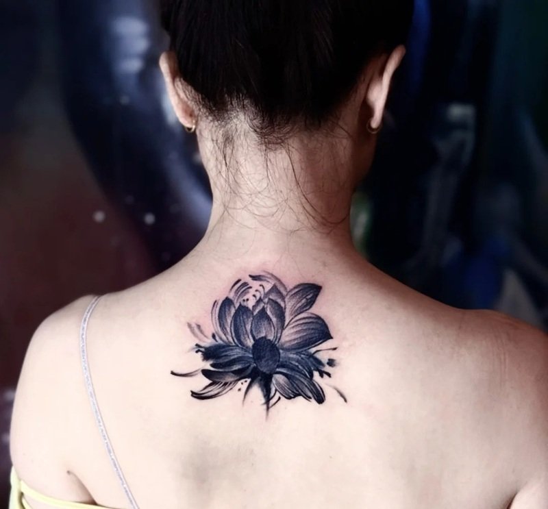 hình xăm sau gáy 37
