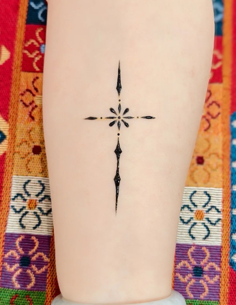 hình xăm thánh giá 32