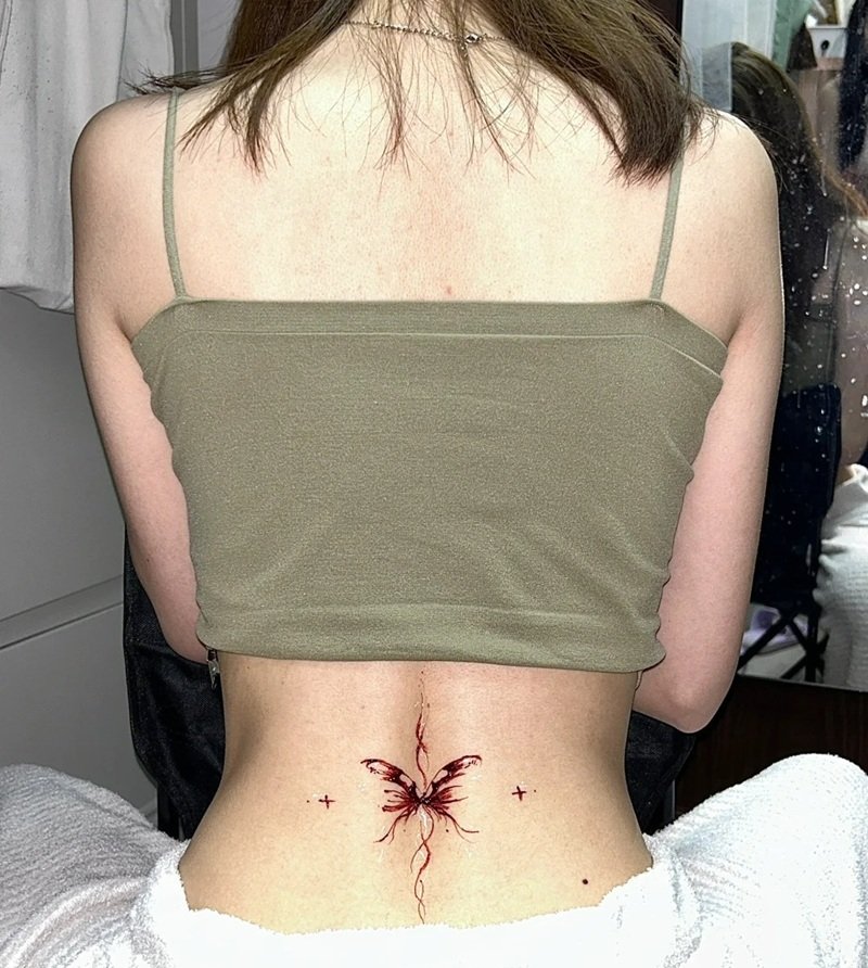 hình xăm thắt lưng nữ 8