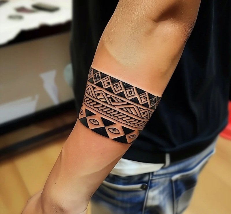 hình xăm vòng tay đơn giản 3