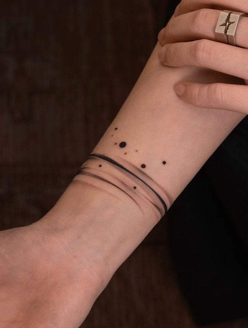 hình xăm vòng tay đơn giản 35