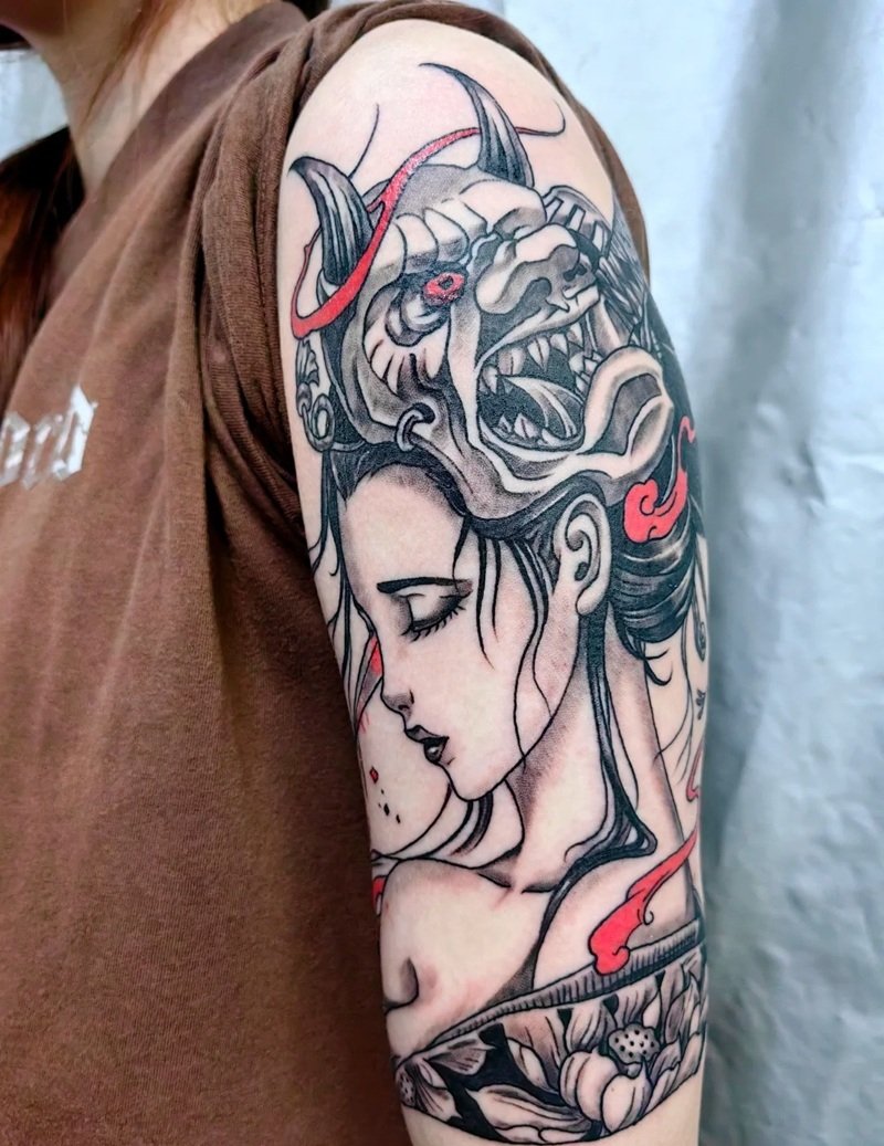 khung hình xăm cô gái nhật 26