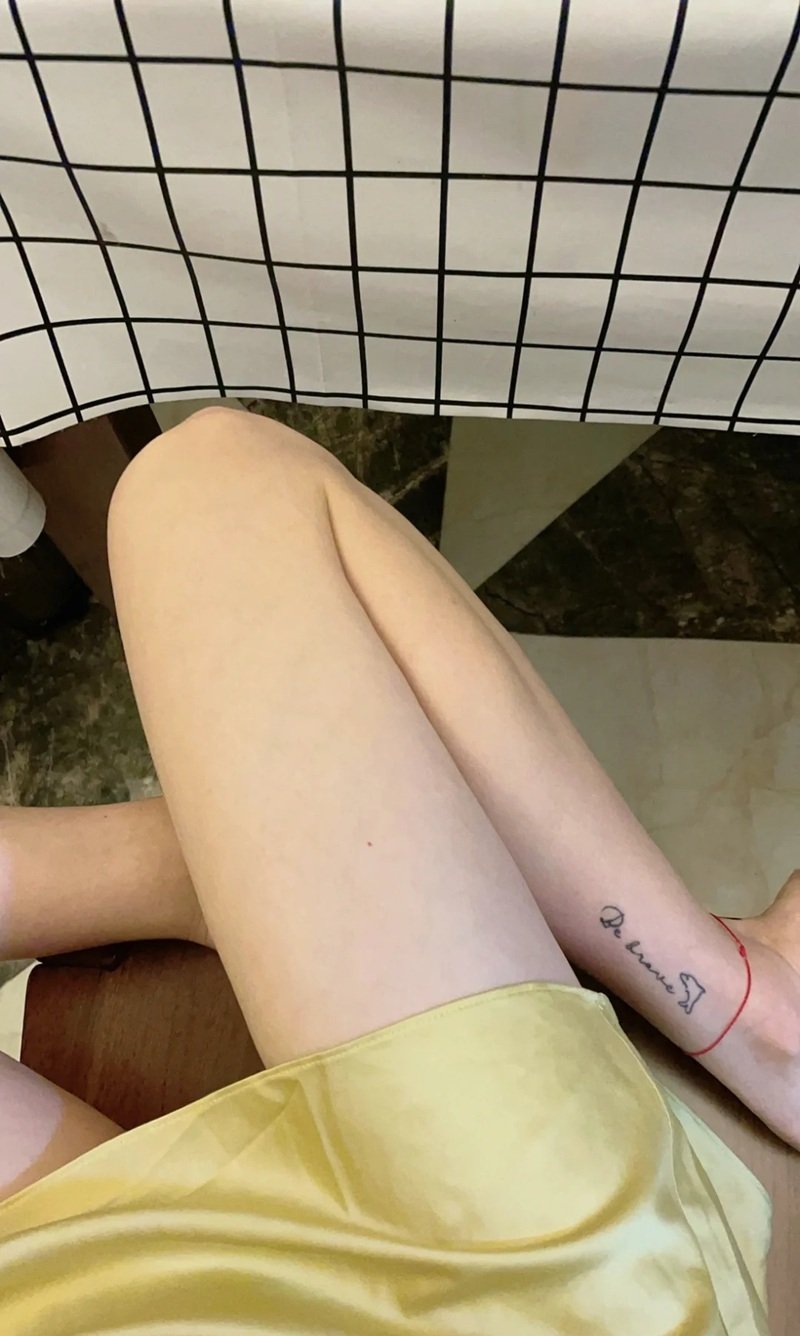 mẫu hình xăm chân nữ 10