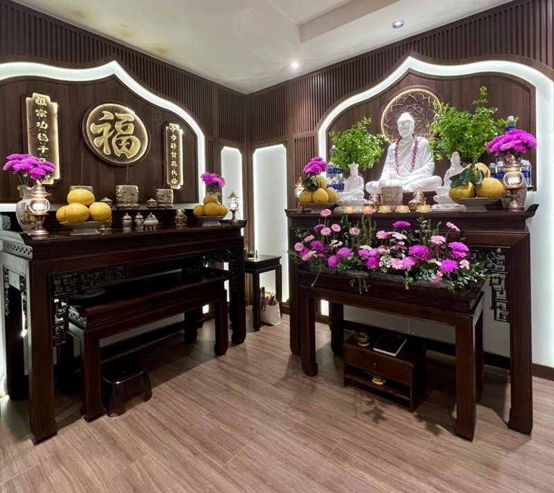 trang trí bàn thờ gia tiên 10