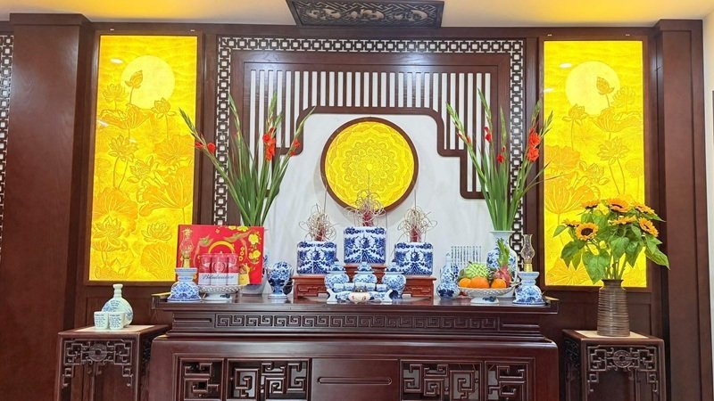 trang trí bàn thờ gia tiên 15