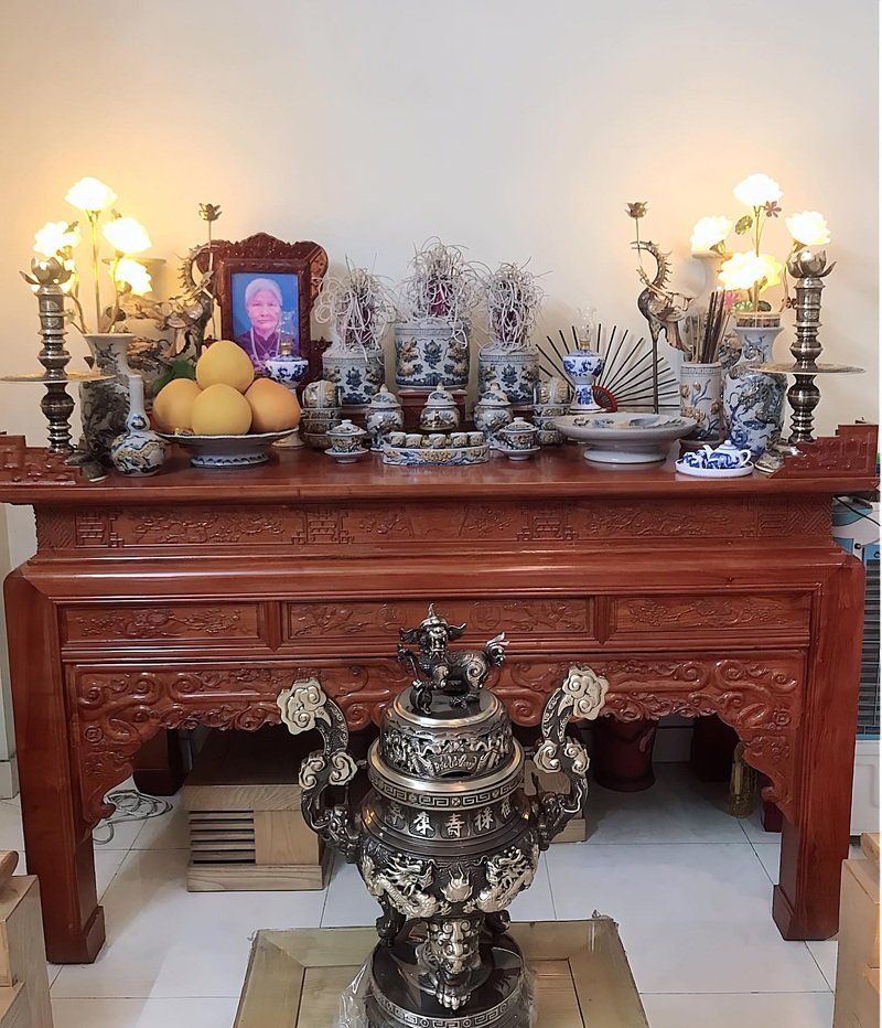 trang trí bàn thờ gia tiên 16