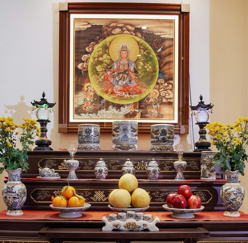 trang trí bàn thờ gia tiên 22