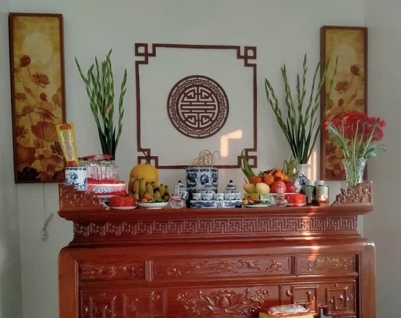 trang trí bàn thờ gia tiên 3