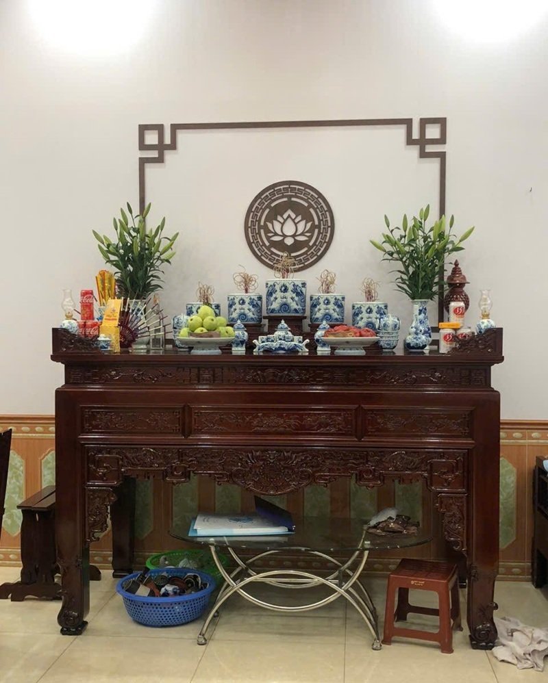 trang trí bàn thờ gia tiên 36
