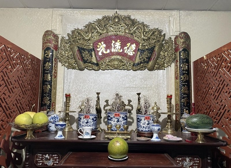 trang trí bàn thờ gia tiên 37