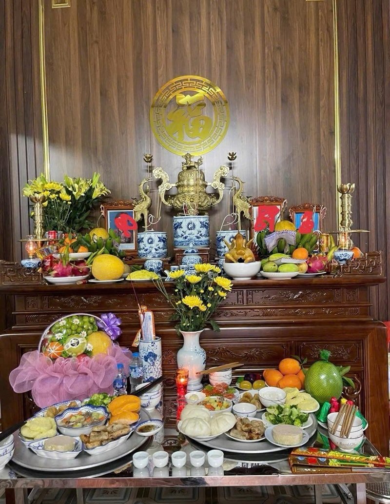 trang trí bàn thờ gia tiên 5
