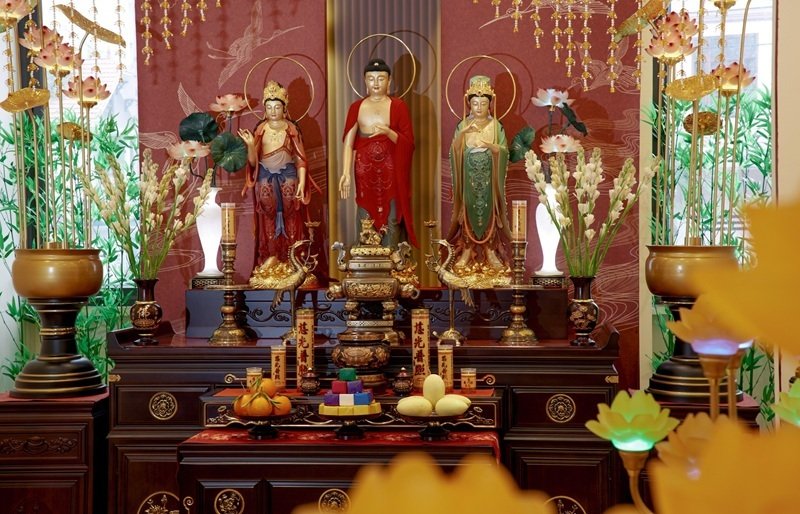 trang trí bàn thờ gia tiên 8