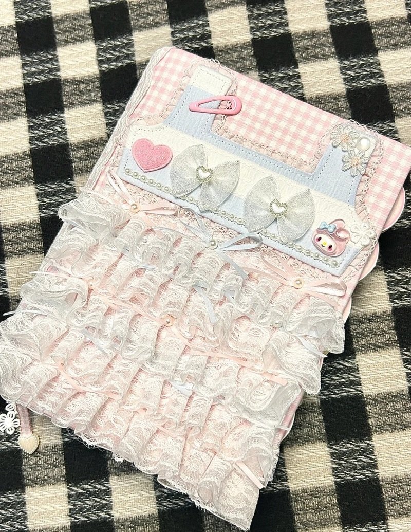 trang trí bìa sách 35