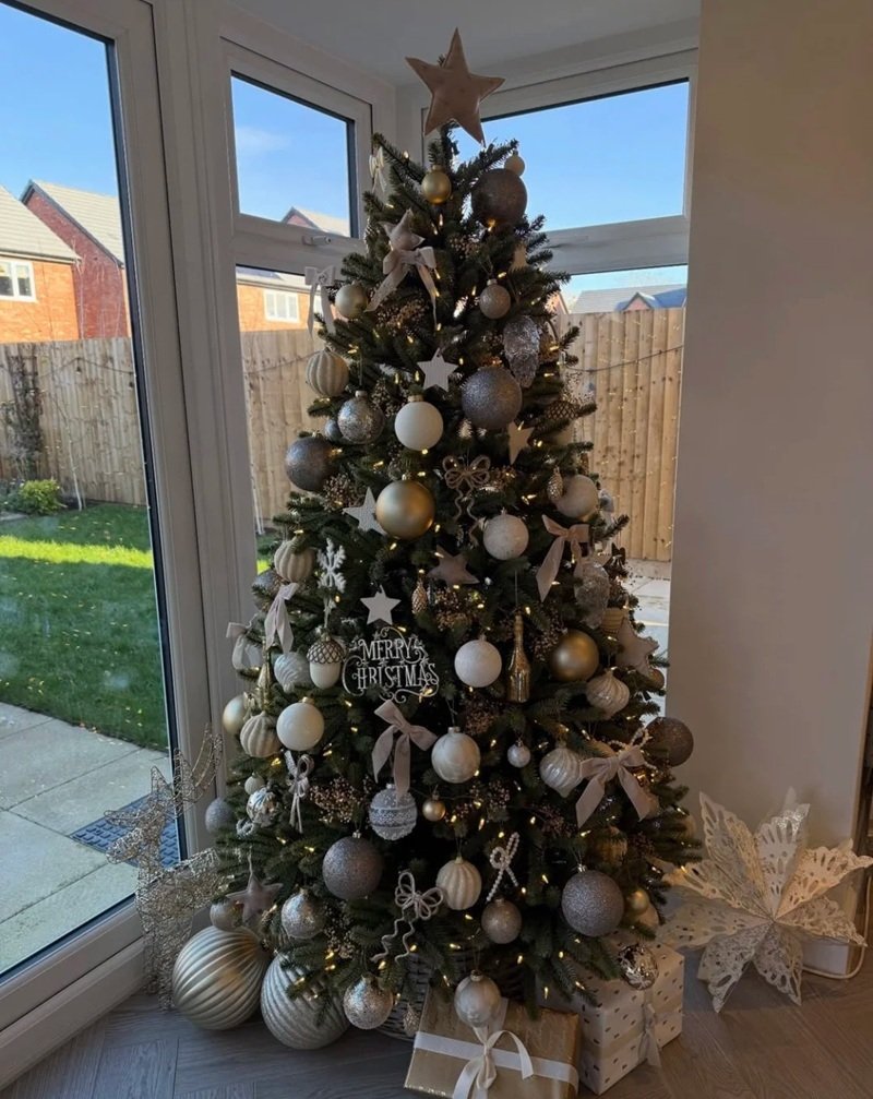 trang trí cây thông noel 24