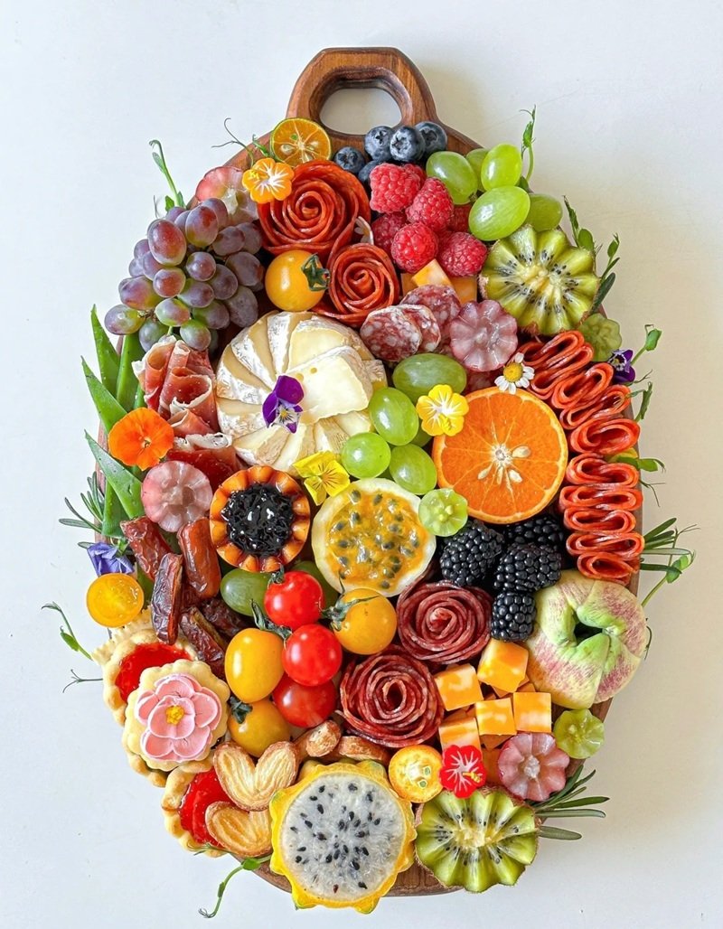 trang trí dĩa trái cây bàn tiệc 10