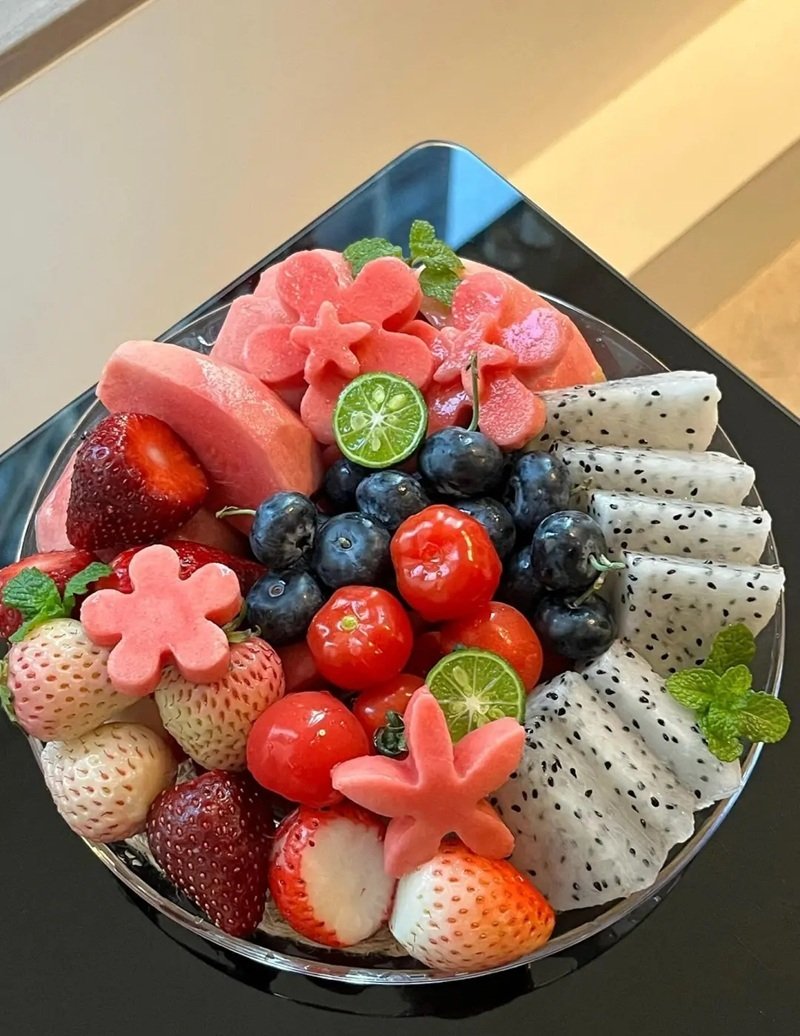 trang trí dĩa trái cây bàn tiệc 15