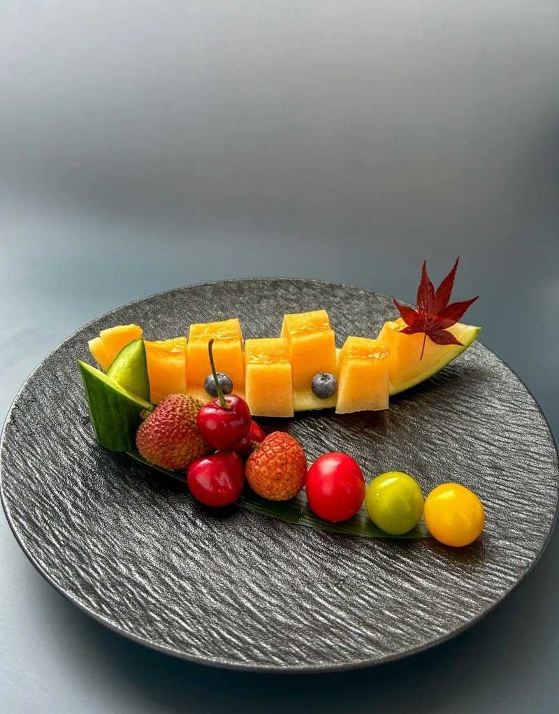 trang trí dĩa trái cây bàn tiệc 23