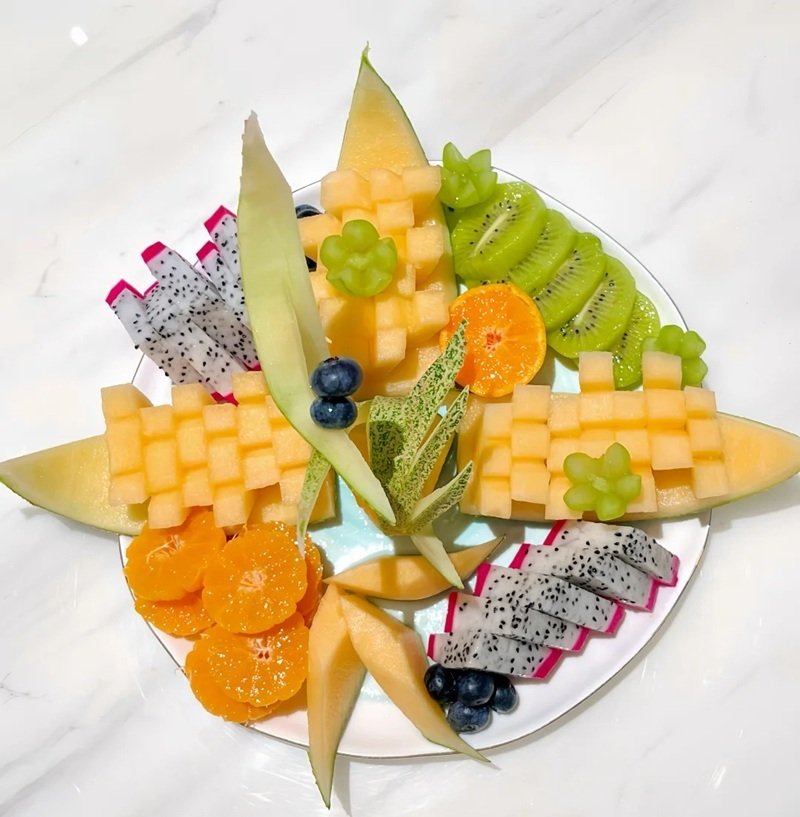 trang trí dĩa trái cây bàn tiệc 3