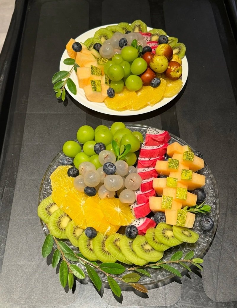 trang trí dĩa trái cây bàn tiệc 31
