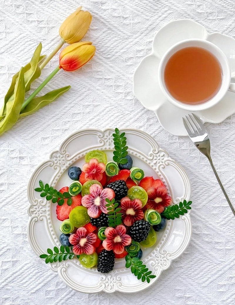 trang trí dĩa trái cây bàn tiệc 32