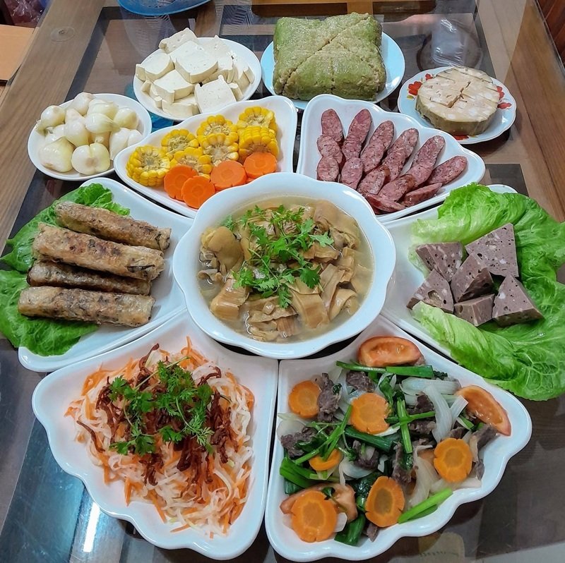 trang trí mâm bánh chưng 37