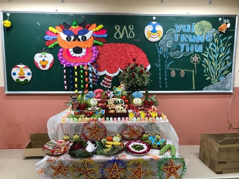 trang trí mâm cỗ trung thu lớp học