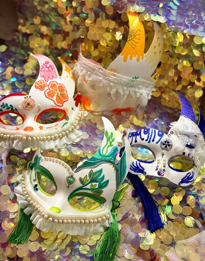 trang trí mặt nạ 15