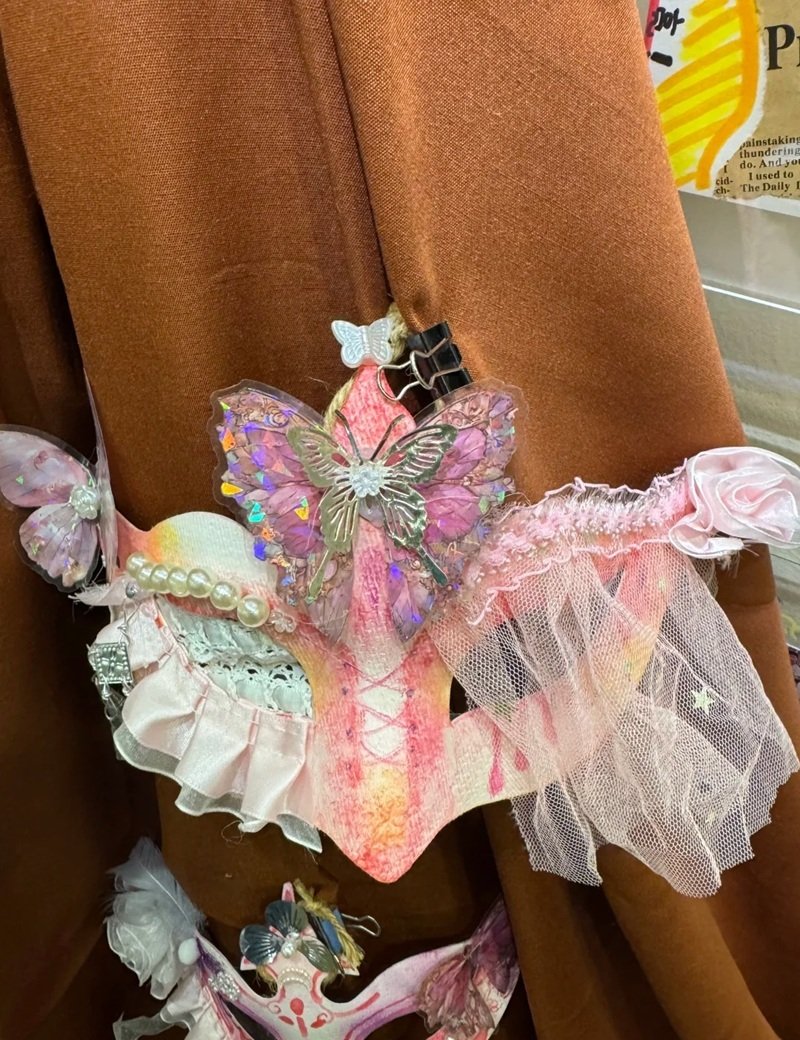 trang trí mặt nạ 34