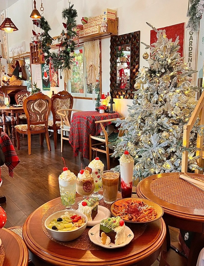 trang trí noel quán cafe 12