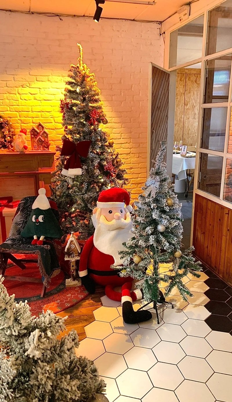 trang trí noel quán cafe 38
