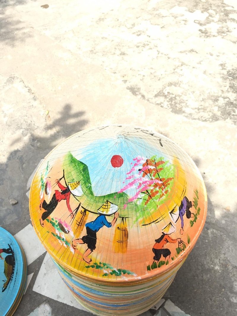 trang trí nón lá 1