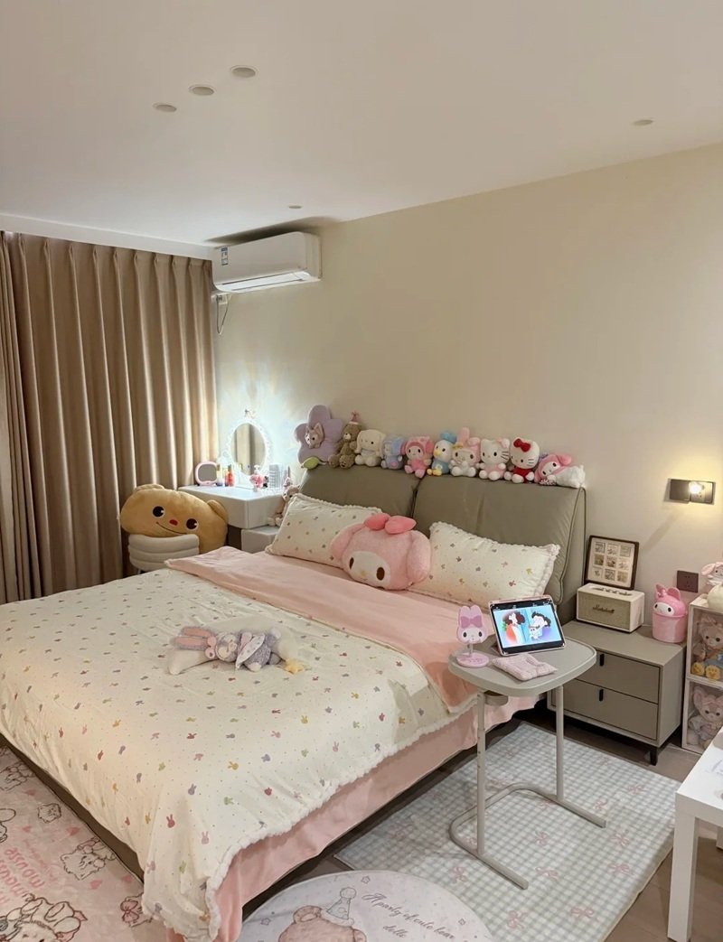 trang trí phòng ngủ nhỏ cho nữ 24