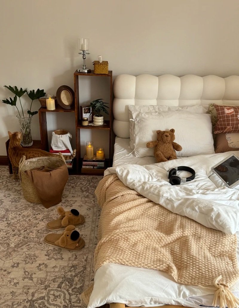 trang trí phòng ngủ nhỏ cho nữ 42