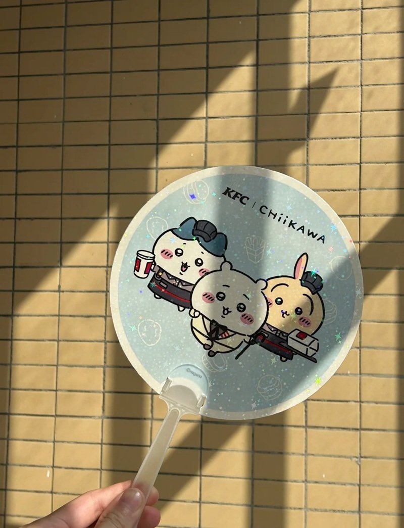 trang trí quạt giấy 1