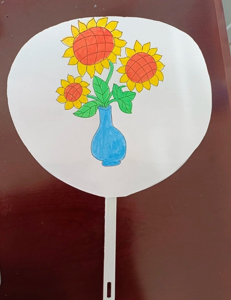 trang trí quạt giấy lớp 8 đơn giản 16