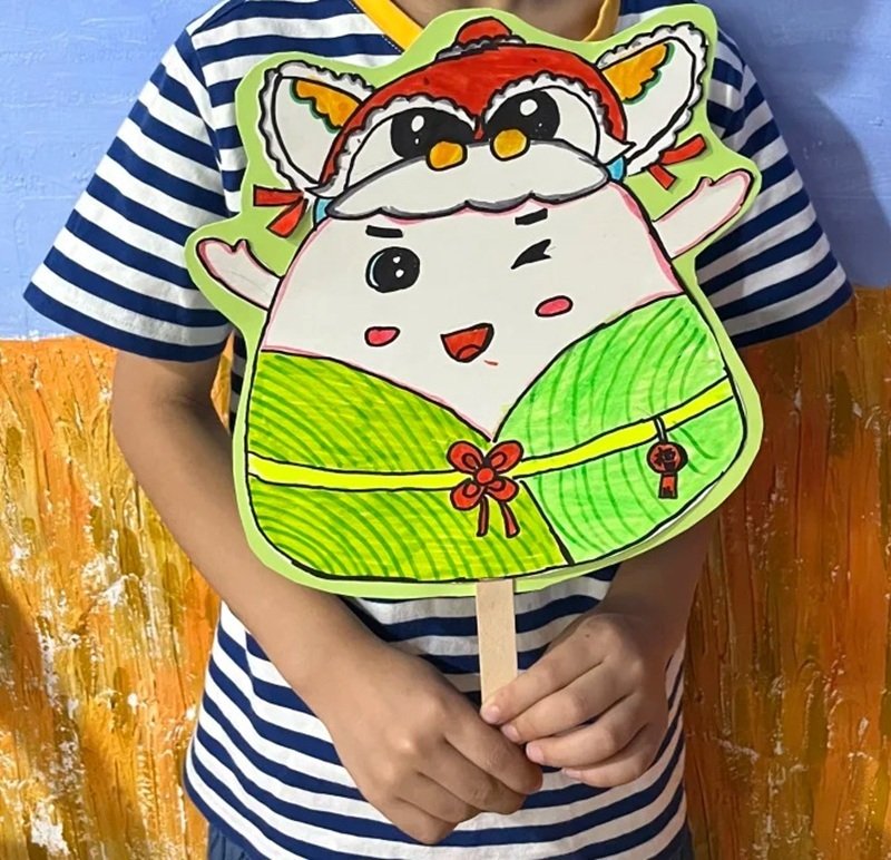 trang trí quạt giấy lớp 8 đơn giản 18