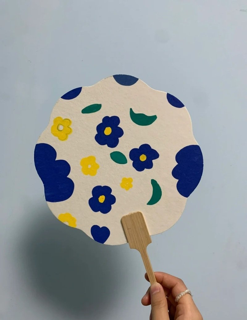 trang trí quạt giấy lớp 8 đơn giản 26