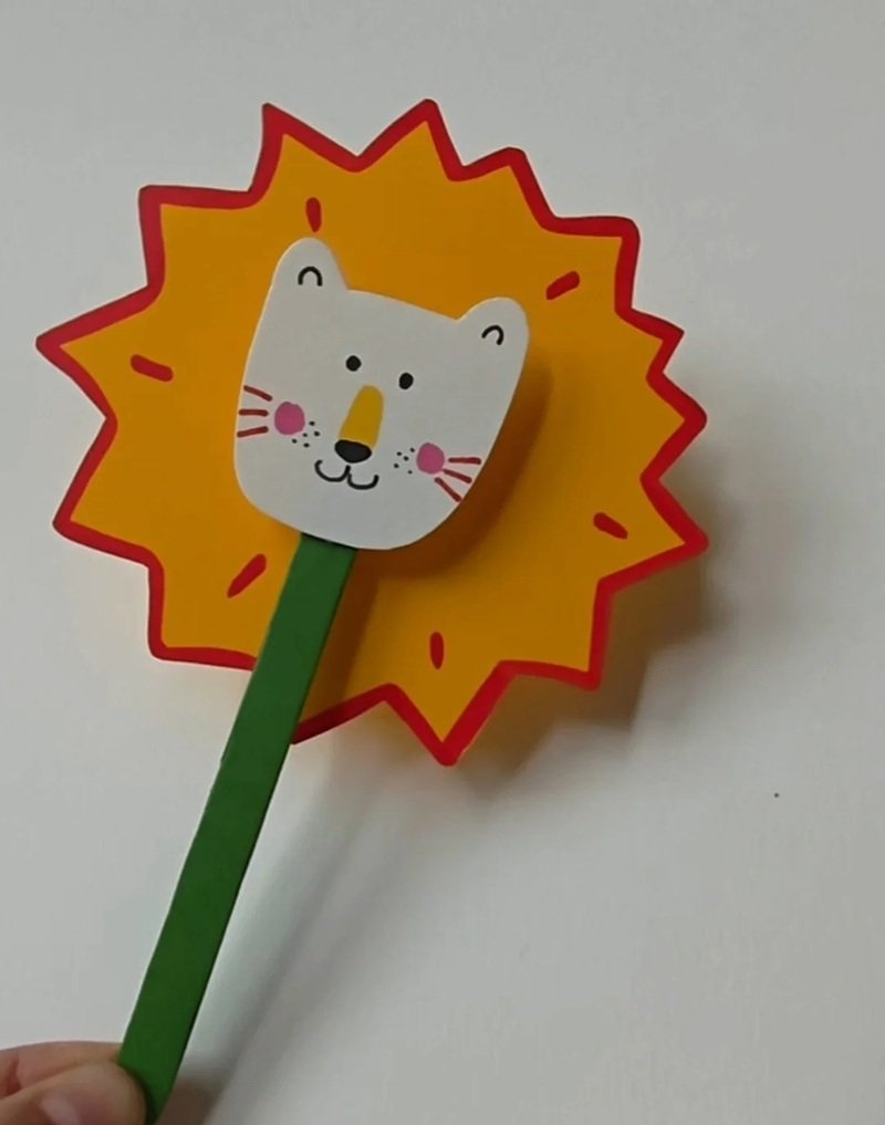 trang trí quạt giấy lớp 8 đơn giản 28