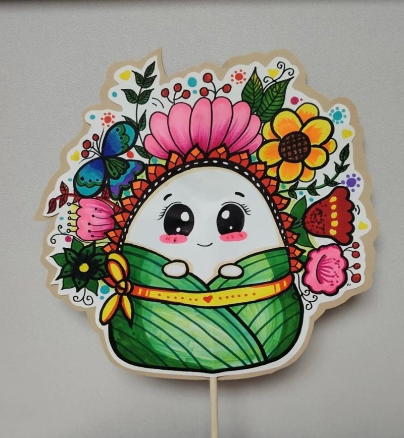 trang trí quạt giấy lớp 8 đơn giản 33