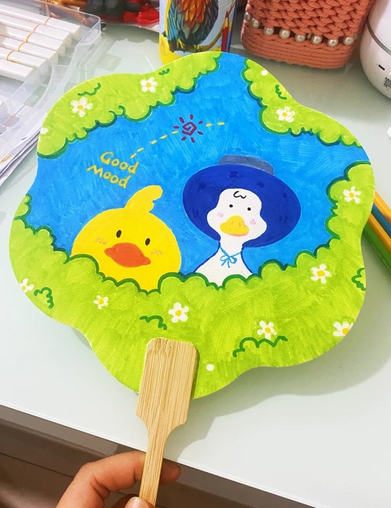 trang trí quạt giấy lớp 8 đơn giản 36