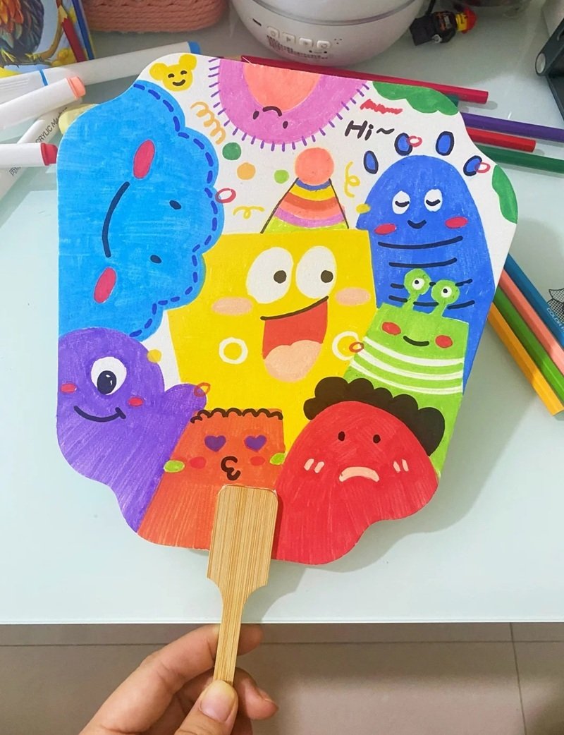 trang trí quạt giấy lớp 8 đơn giản 37