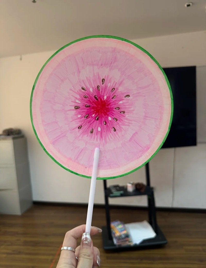 trang trí quạt giấy lớp 8 đơn giản 9