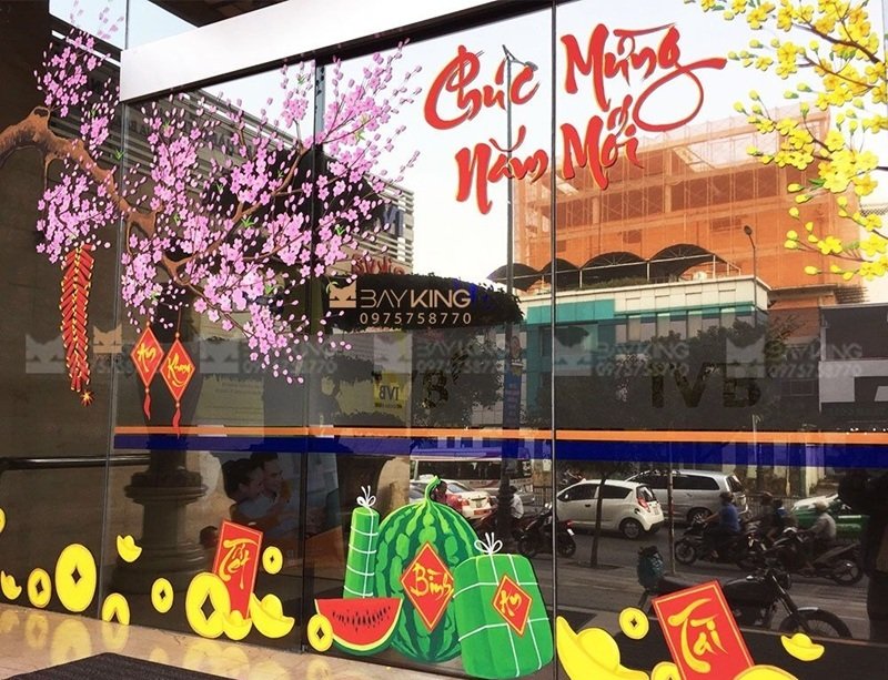 trang trí tết trên cửa kính 2025 cho khách sạn 23