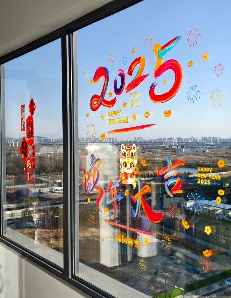 trang trí tết trên cửa kính 2025 cho khách sạn 33