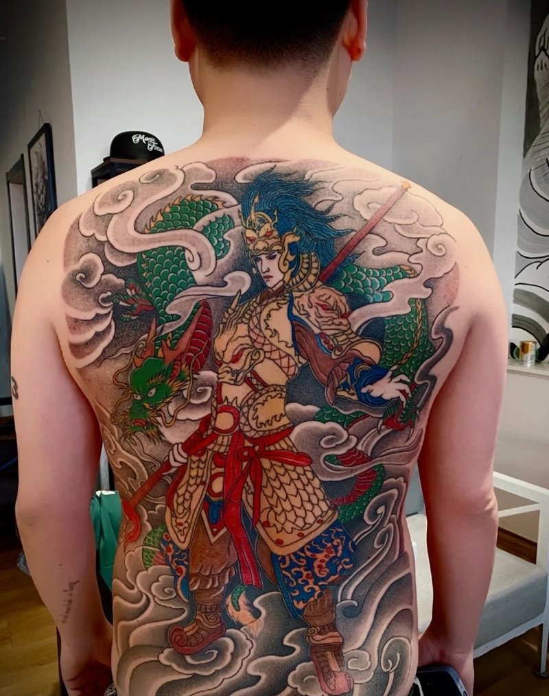 vẽ hình xăm triệu vân 17