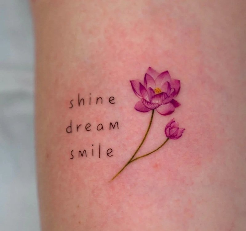xăm chữ bắp tay nữ 22