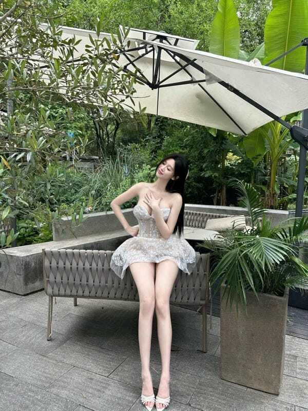 Ảnh Gái Xinh Khoe Vú xinh đẹp
