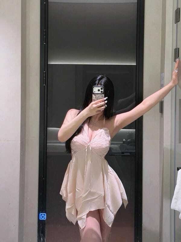 Gái Xinh Khoe Vú phong cách